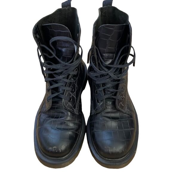 Dr. Martens Black Pascal Croco Embossed Boots ~ Size US 6 - Picture 1 of 12